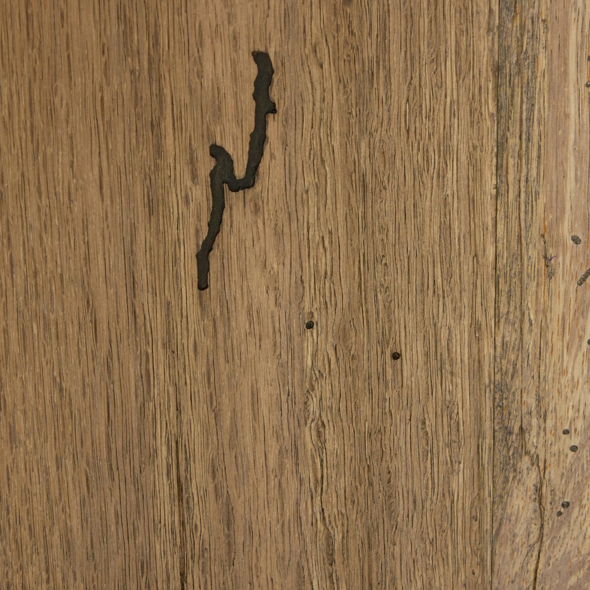 Abaso Large Accent Bench | Rustic Wormwood Oak Floor Sample