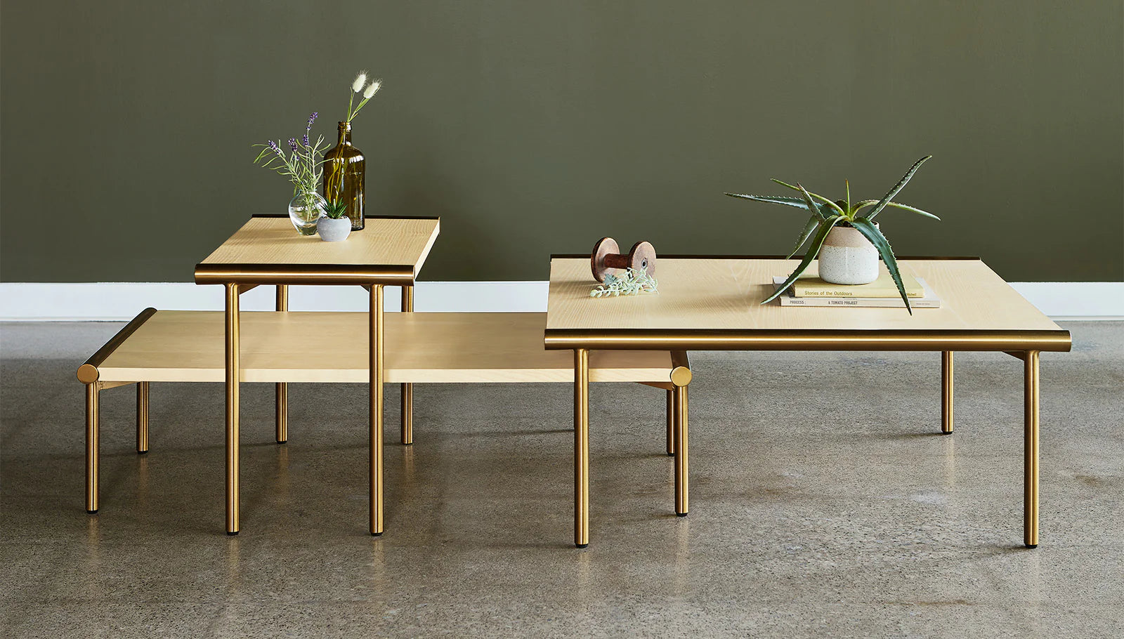 Manifold End Table Walnut | Floor Sample