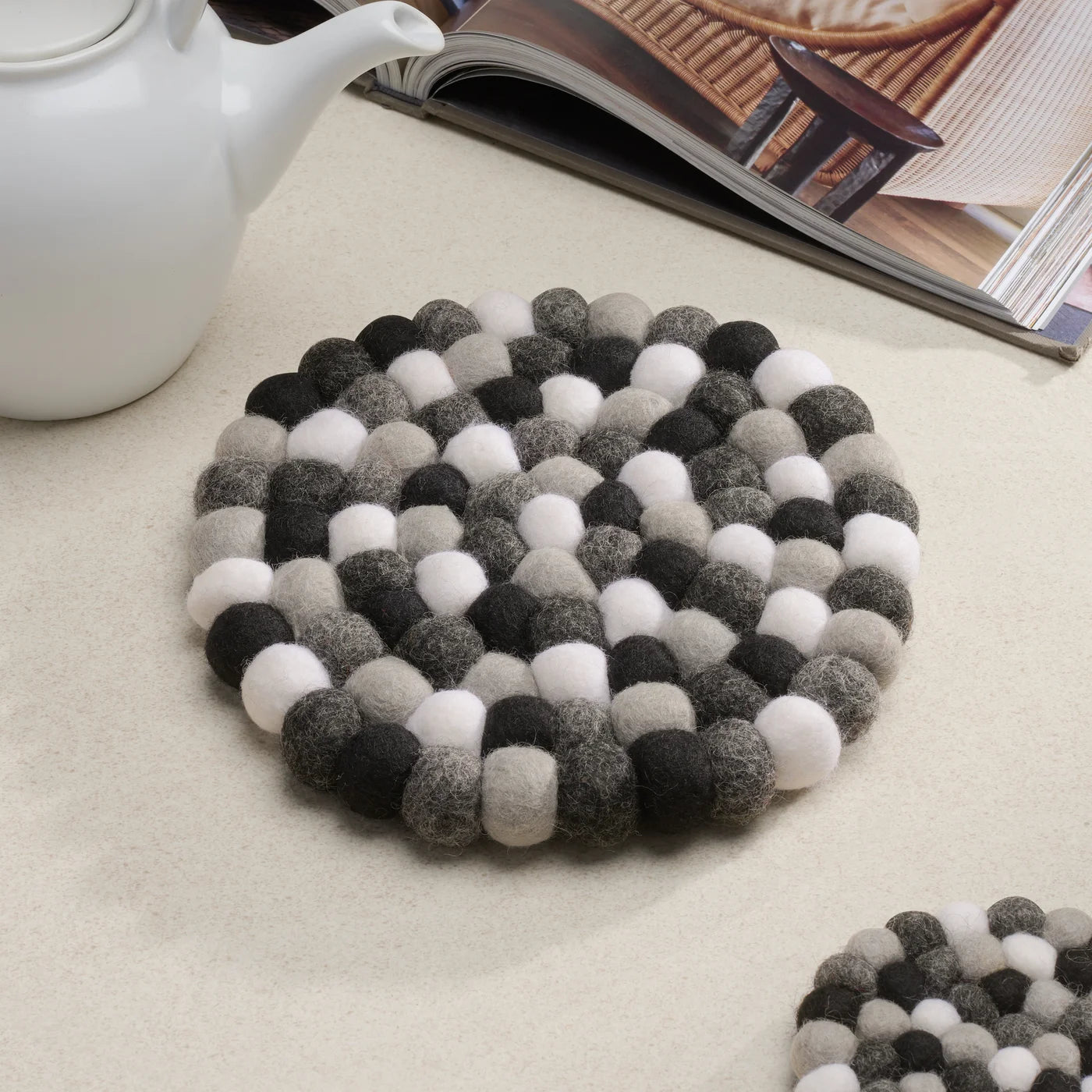 MODWOOL Felt Ball Round 8" Trivet | Black/White/Grey